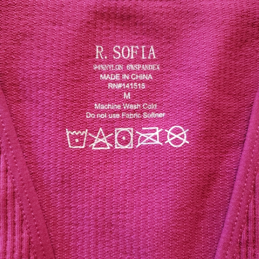 Ribbed Sports Bra Size Medium NWT Raspberry Wine Removable Padding R. Sofia - Picture 3 of 6